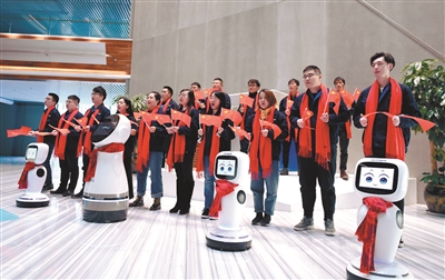 沈陽晚報(bào)：快閃迎春 聲動沈陽 全城唱響《我和我的祖國》