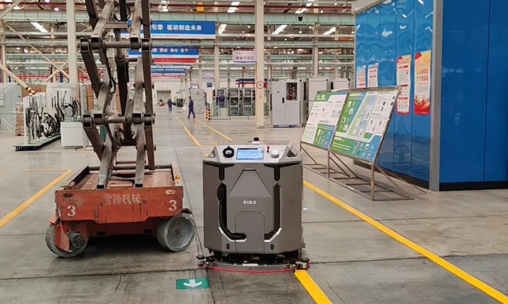 電力行業(yè)車間星衛(wèi)來機器人清潔方案