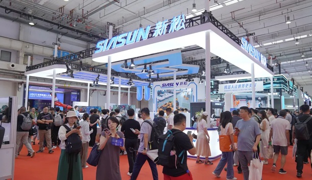 具身智能，創(chuàng)變未來！新松亮相北京世界機器人大會